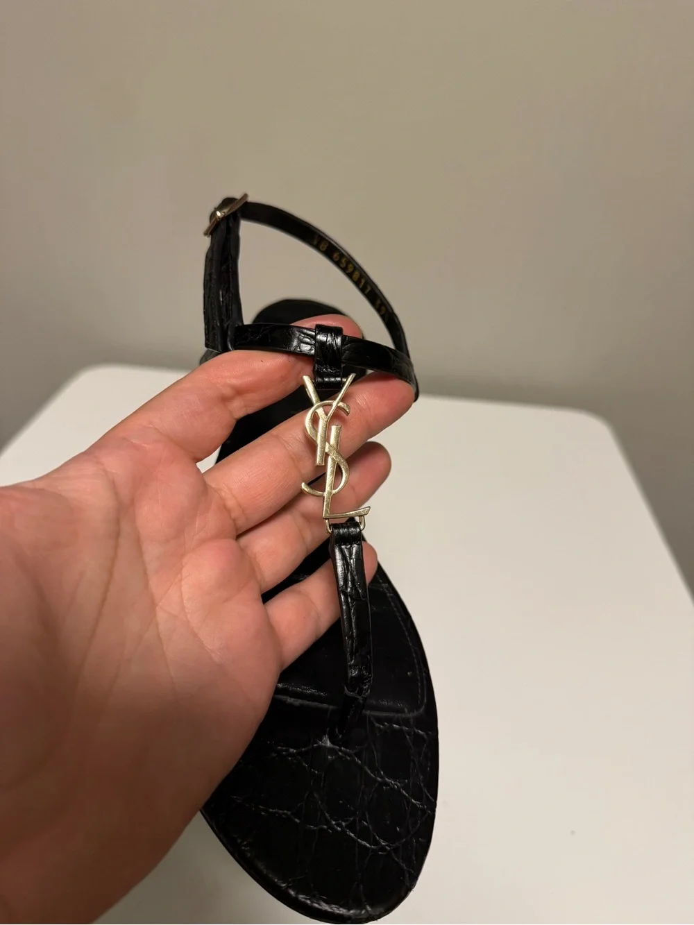 Saint Laurent YSL Logo Cassandra Black Leather Thong Flat Sandal EU 39.5 US 9.5
